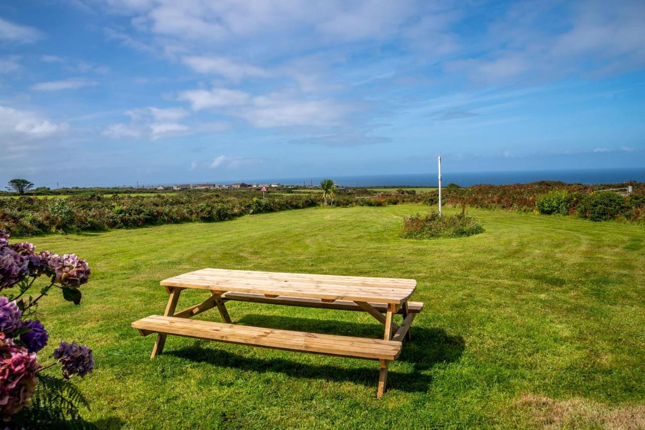 Finest Retreats - Western Watch - Sea Views, Pets Accepted, Sleeps 6 Lower Boscaswell Exterior foto